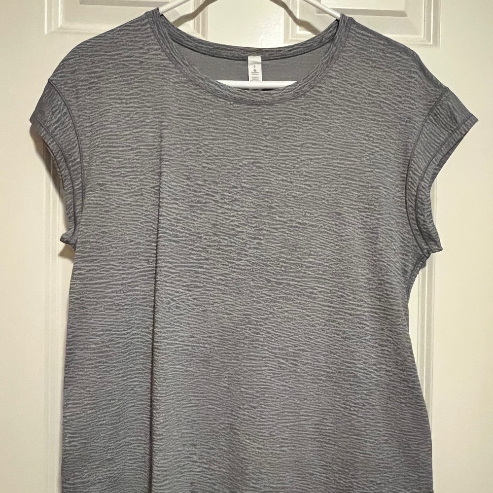 Lululemon top